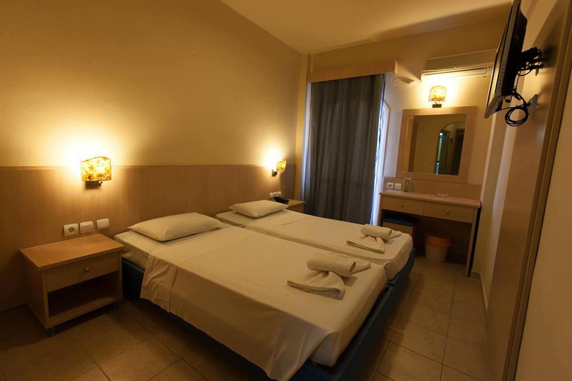 Pela Maria Hotel Hersonissos  Bagian luar foto