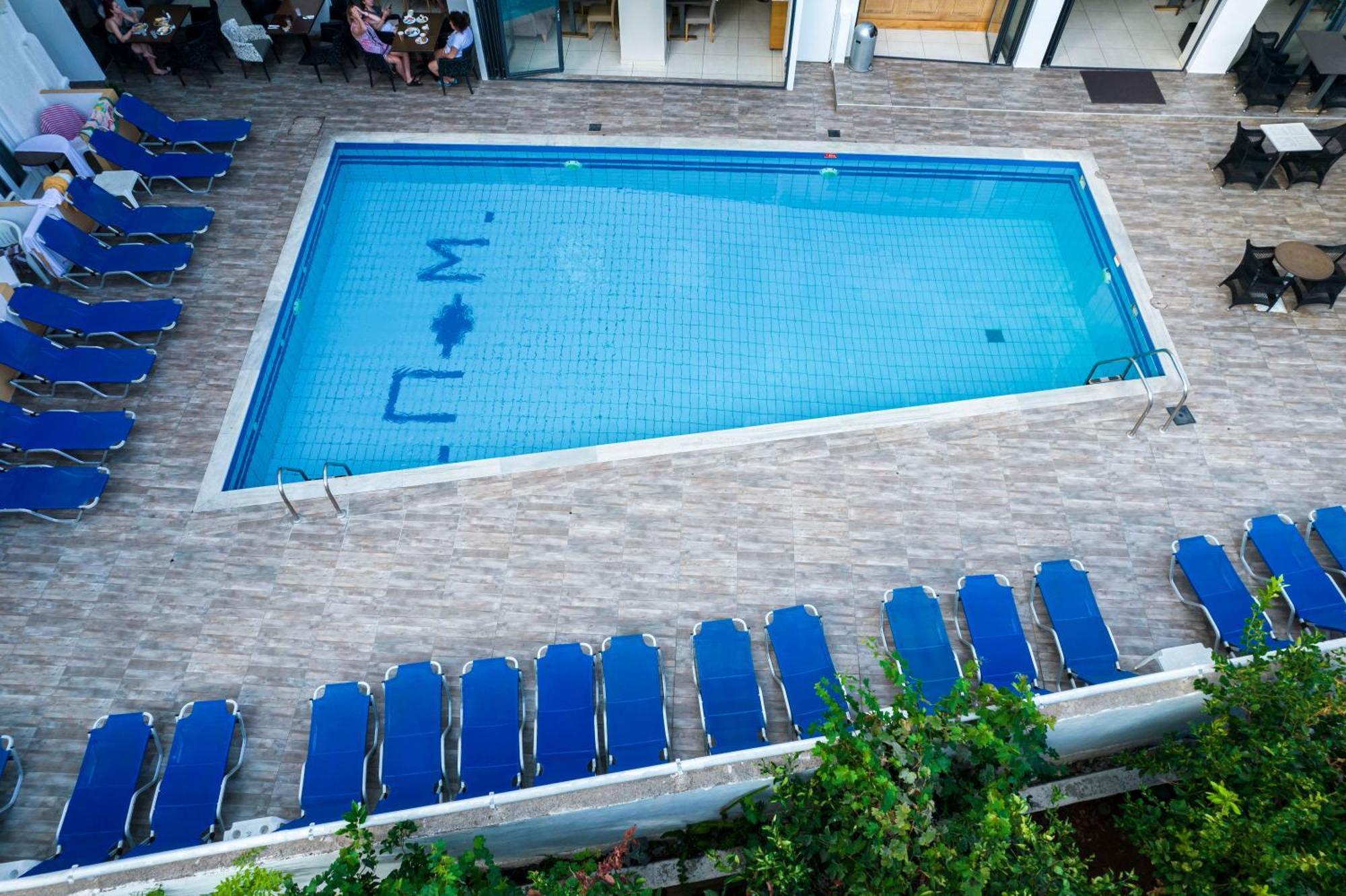 Pela Maria Hotel Hersonissos  Bagian luar foto